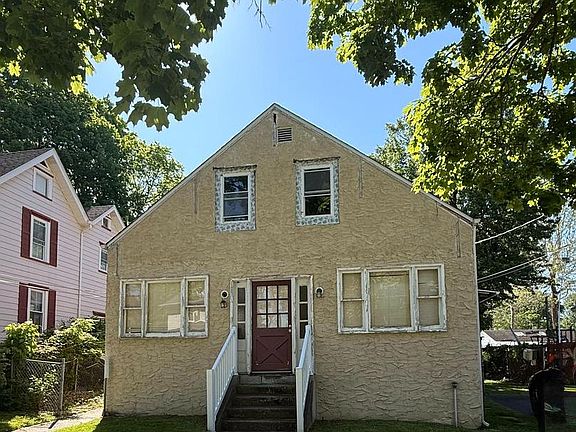 3rd image of 104 Union Ave