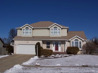 2815 Vimy Ridge Dr, Joliet, IL 60435