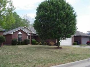 308 Marrgate Dr, Yukon, OK 73099