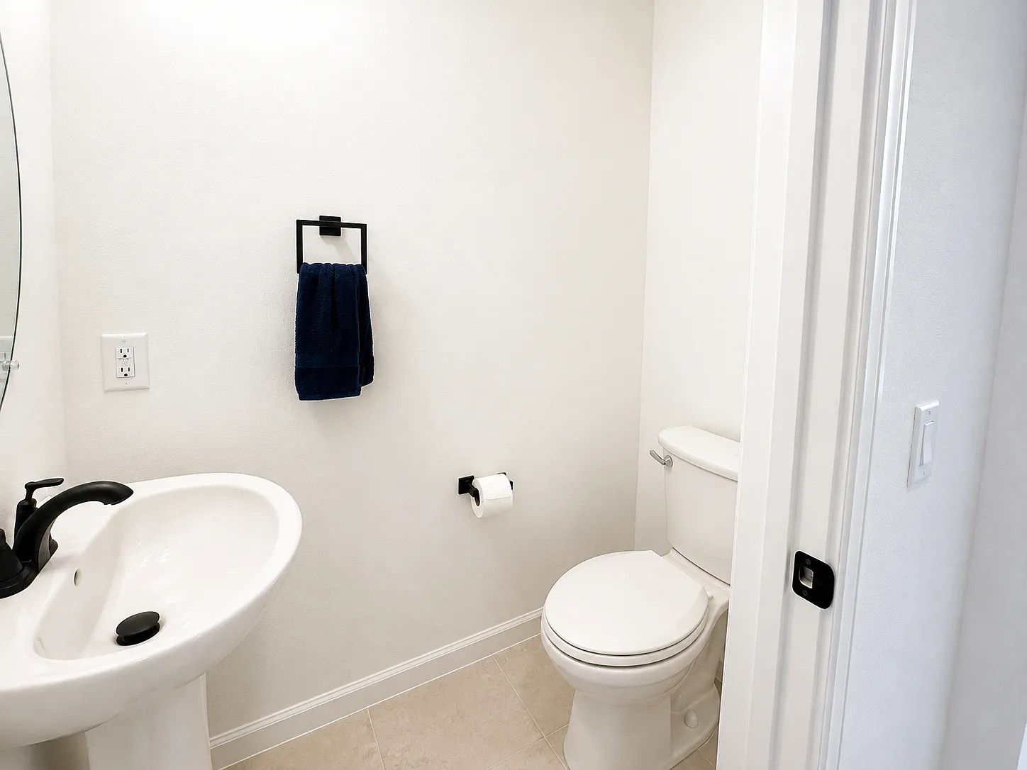 3 bed, 2.5 bath, 1636 sqft, $2,900 — Photo 4