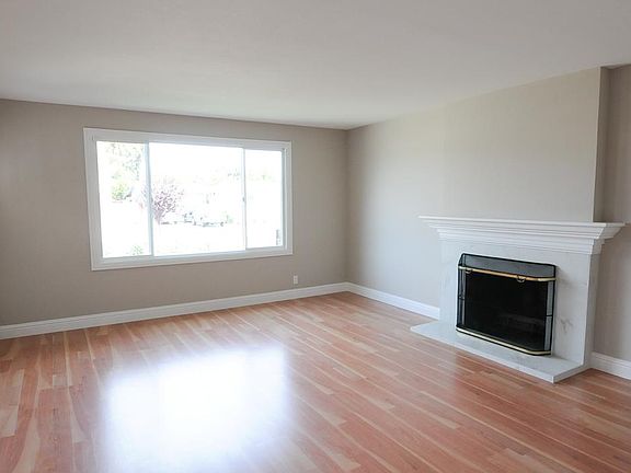 4th image of 926 Coachella Ave