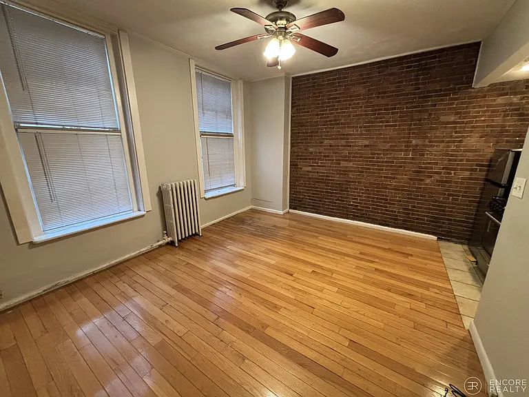 120 Charles St #6 — Photo 2