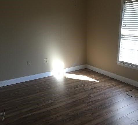3rd image of 230 Lanier Dr #141