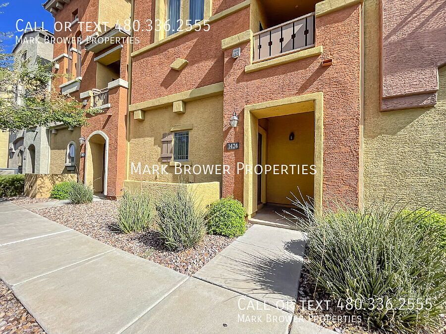 1st image of 2402 E 5th St Unit 1424