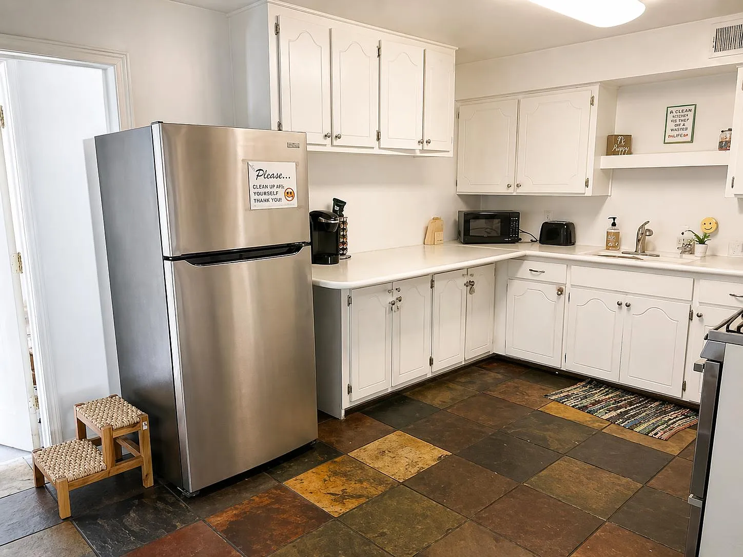 4 bed, 2.0 bath, 1400 sqft, $953 — Photo 4