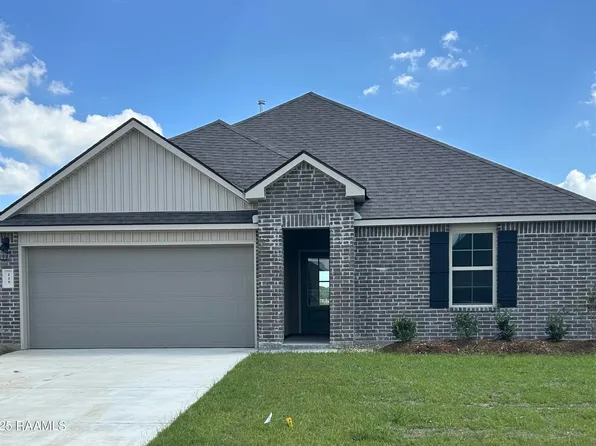 125 Cottage Cove Dr, Maurice, LA 70555