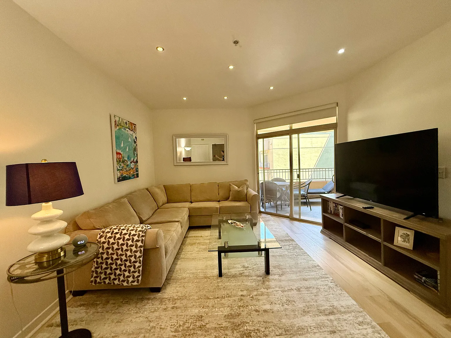 1 bed, 721 sqft, $4,000 — Photo 2