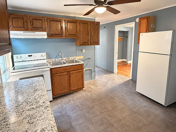 2nd image of 352 4th Ave #2