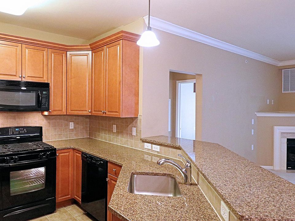 1st image of 546 Masterson Ct