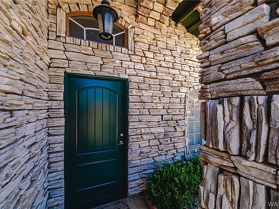 4th image of 1540 E College Drive