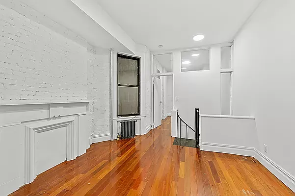 Rented by Compass | media 14