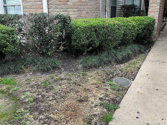 2nd image of 3745 Thistlemont Dr
