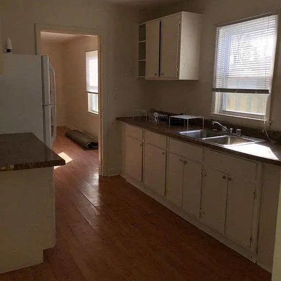 418 Price Rd — Photo 3