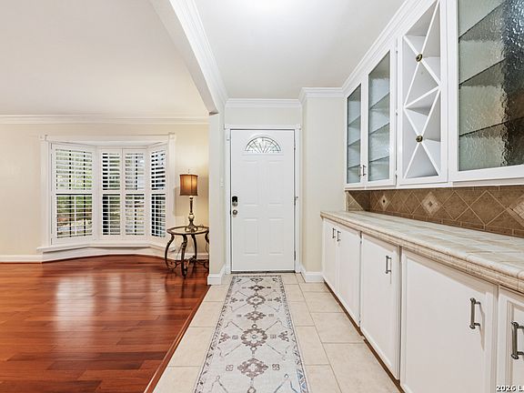 5th image of 5010 CRESTWOOD DR