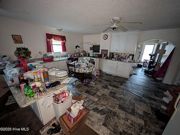 4th image of 6715 Church Street