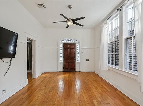 5th image of 3804 Banks St