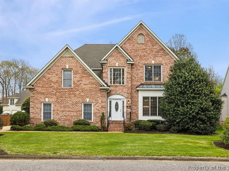 1st image of 204 Schembri Dr