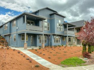 416 Lindsay Ln, Ashland, OR