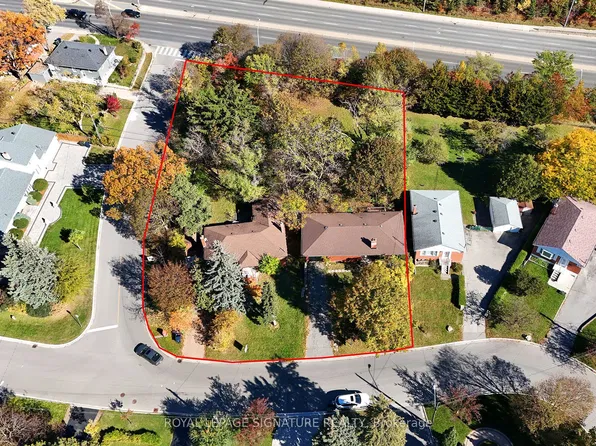 120 & 122 Earlton Rd, Toronto, ON M1T 2R6