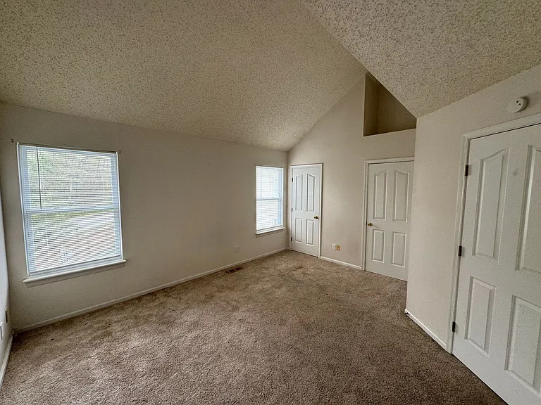 1508 April Ct — Photo 6
