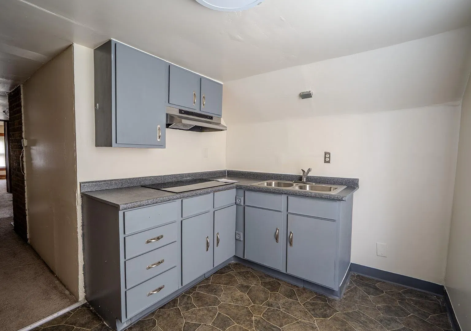 756 Eddy Rd - Unit 3 — Photo 2