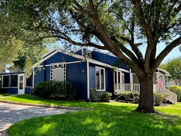 33 April Point Dr N, Montgomery, TX 77356