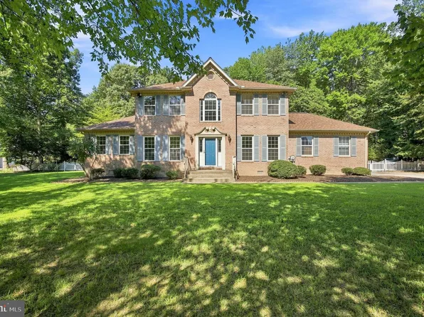 6313 Grant Chapman Dr, La Plata, MD 20646