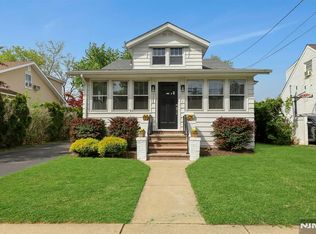 12-68 12th St, Fair Lawn, NJ 07410