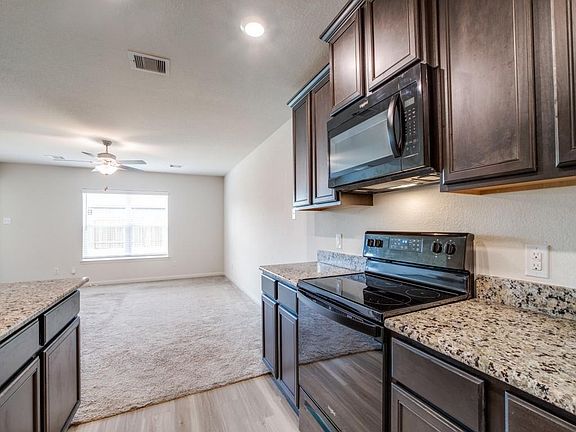 4th image of 15227 Crescent Brookfield Dr