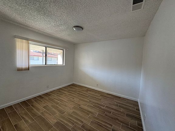 3rd image of 2121 Park Way #16