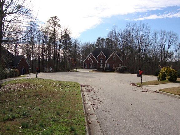 4th image of 1606 Oak Park Dr