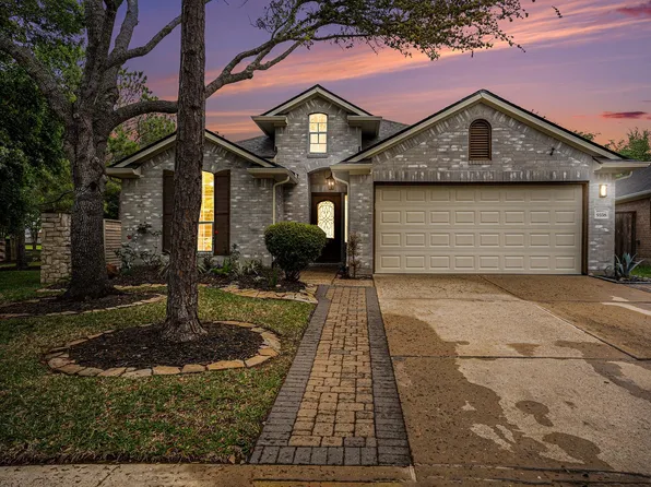 9338 Stoneridge Canyon Ln, Houston, TX 77089
