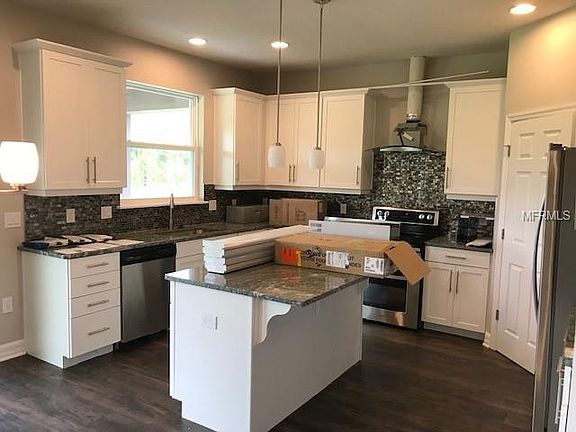 3rd image of 8304 Corkfield Ave