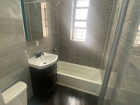 2nd image of 660 E 166th St #3B