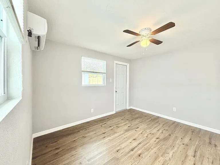 638 180th Ave E #1 — Photo 22