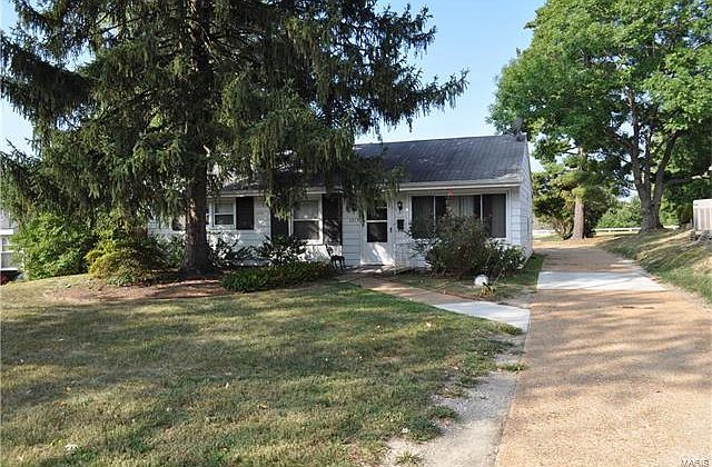 1st image of 1215 Woodgate Dr