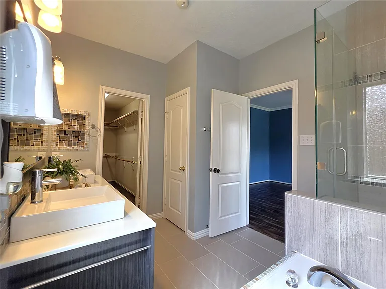 10038 Barr Lake Dr — Photo 19