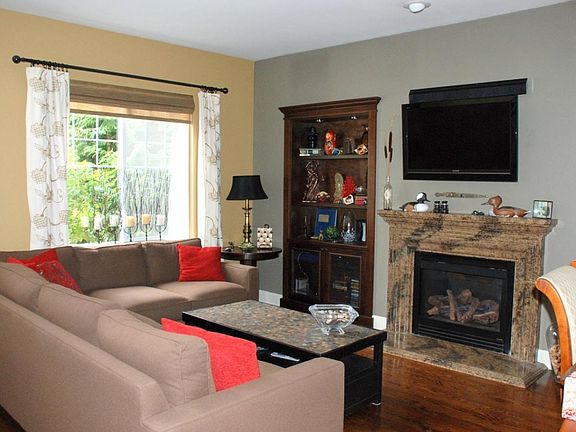 2nd image of 10776 221st Ln NE