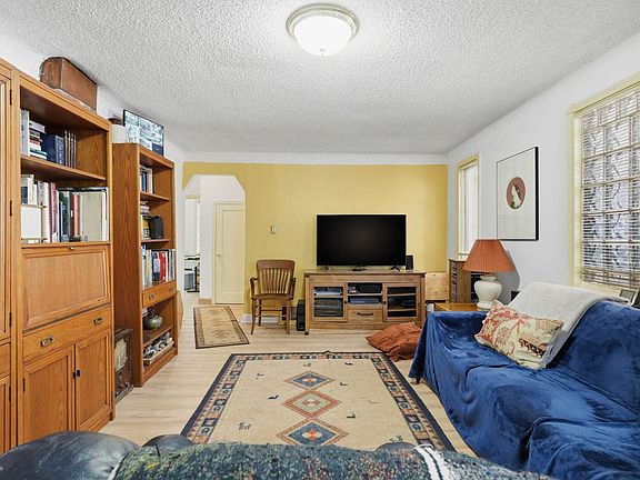 5th image of 9628 100a St NW