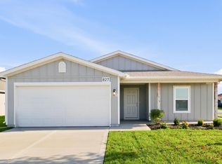827 N Pear St, Gardner, KS 66030