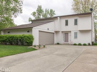 1505 E Emerson St, Bloomington, IL 61701