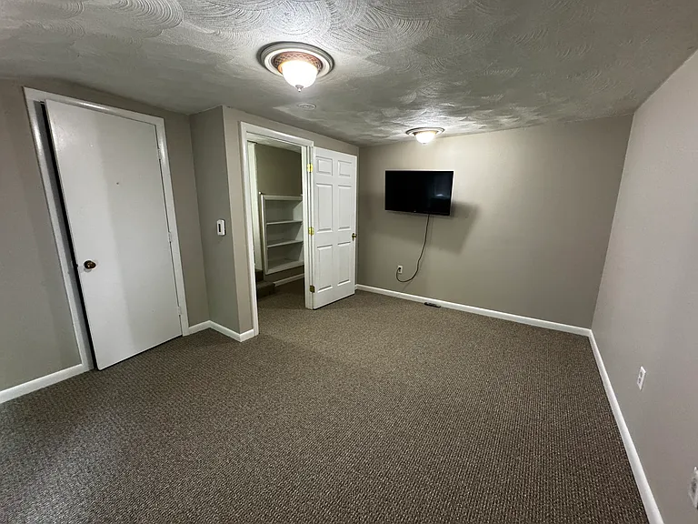 650 Main St #3 — Photo 12