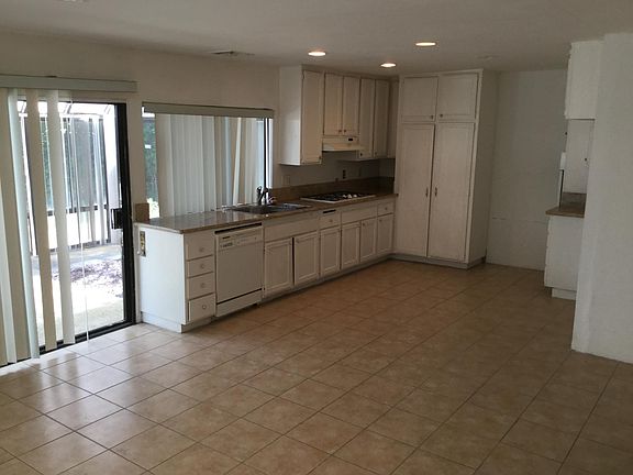 2nd image of 2821 Alpine Ct