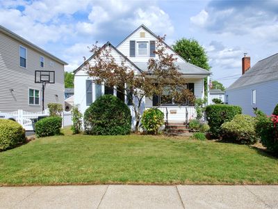 172 Wellington Road S, Garden City, NY, 11530