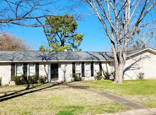300 Lindberg Ave, Natchez, MS 39120