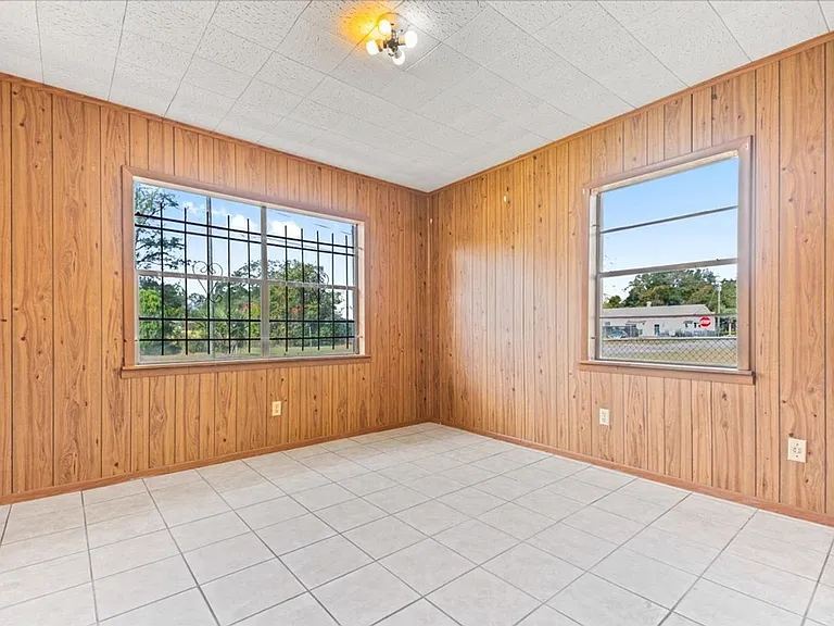 3204 Gordon St — Photo 4