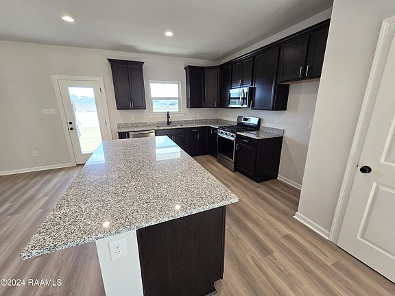 3rd image of 222 Wakely Ct