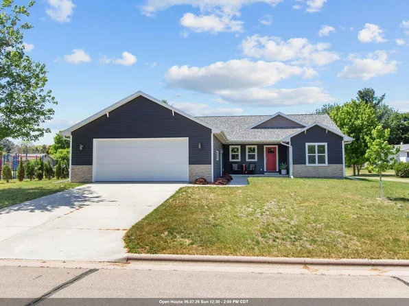 65 Shore Dr, Clintonville, WI 54929