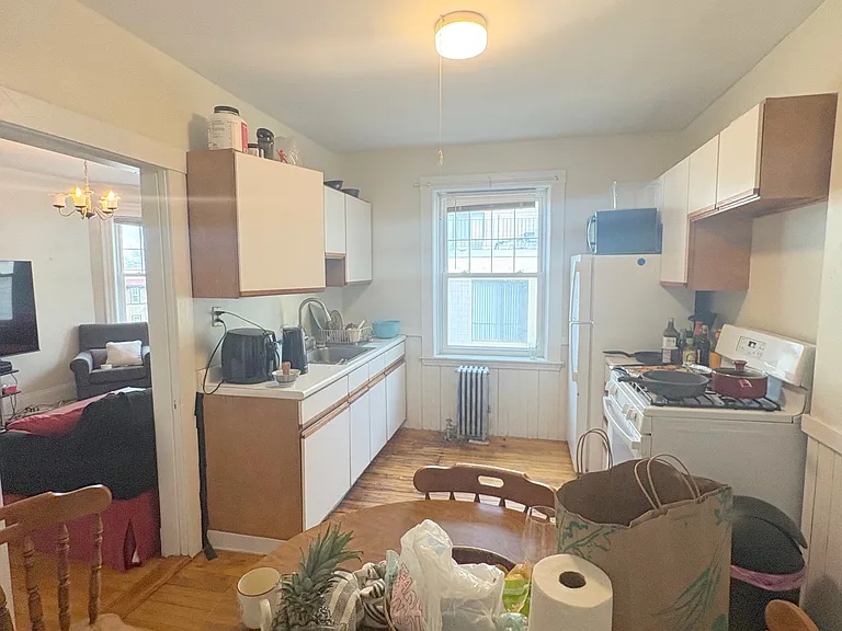 14 Centre St #2 — Photo 2