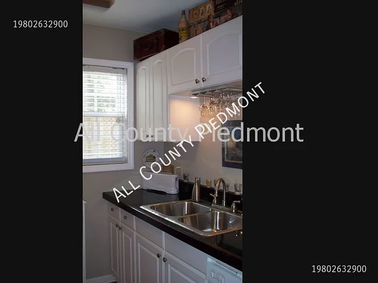 1544 Pecan Ave — Photo 3